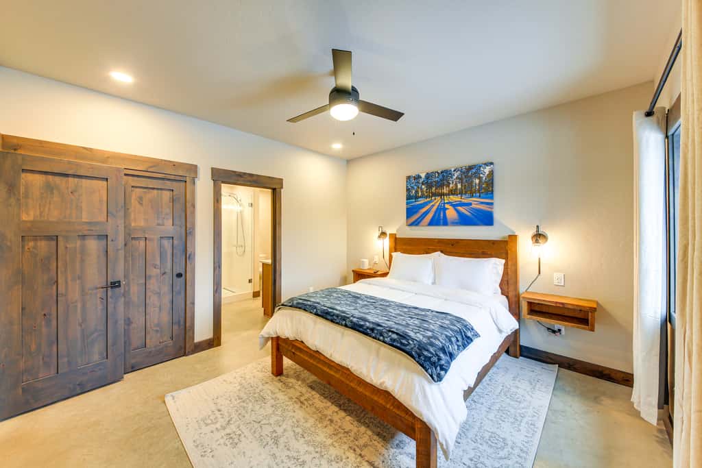 Luxury Ski Home w/ Hot Tub on Schweitzer Mountain