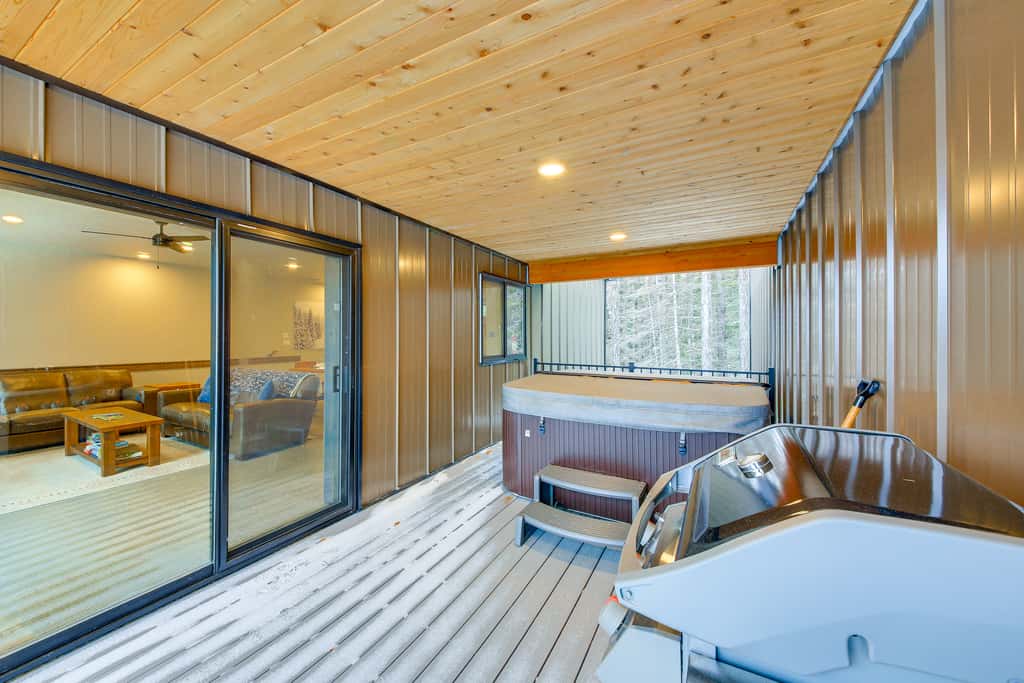 Luxury Ski Home w/ Hot Tub on Schweitzer Mountain