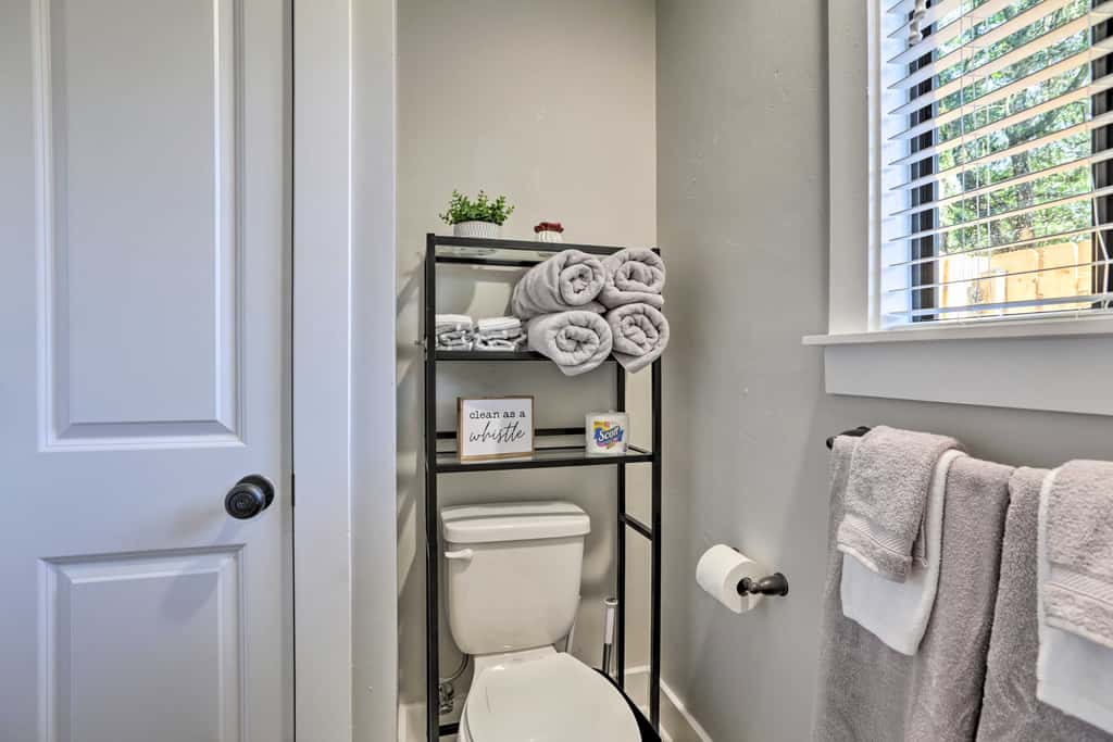 Pet-Friendly Tallahassee Retreat, Near Parks!