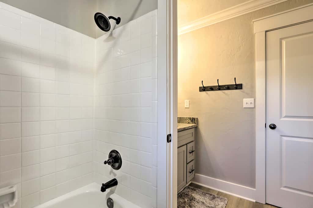 Pet-Friendly Tallahassee Retreat, Near Parks!