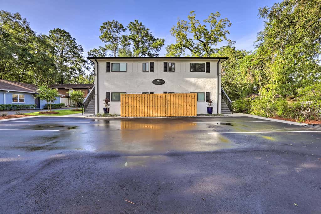 Pet-Friendly Tallahassee Retreat, Near Parks!