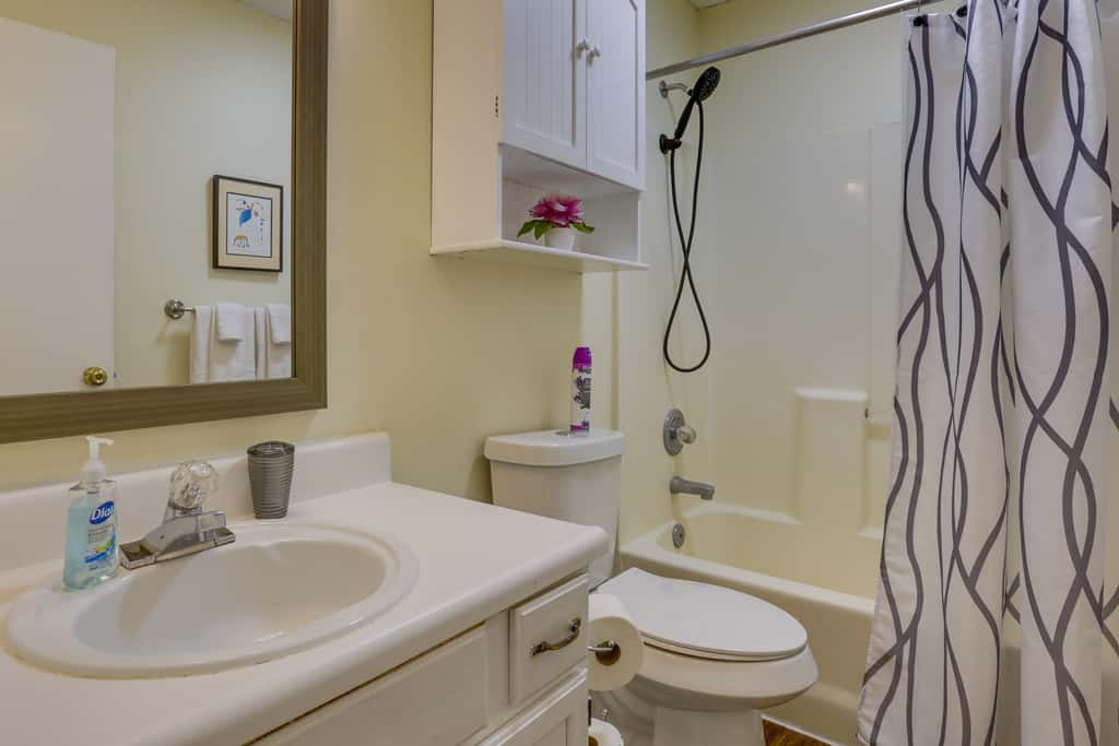 4 Mi to Dtwn: Pet-Friendly Abode in Tallahassee!