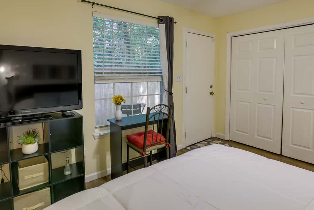 4 Mi to Dtwn: Pet-Friendly Abode in Tallahassee!