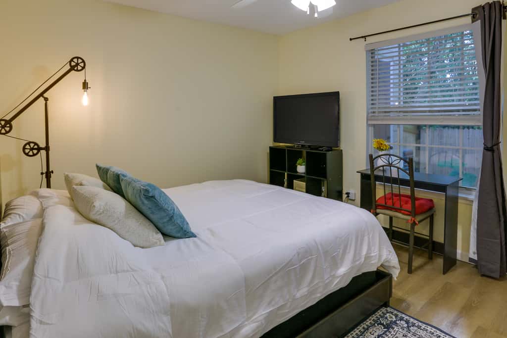 4 Mi to Dtwn: Pet-Friendly Abode in Tallahassee!