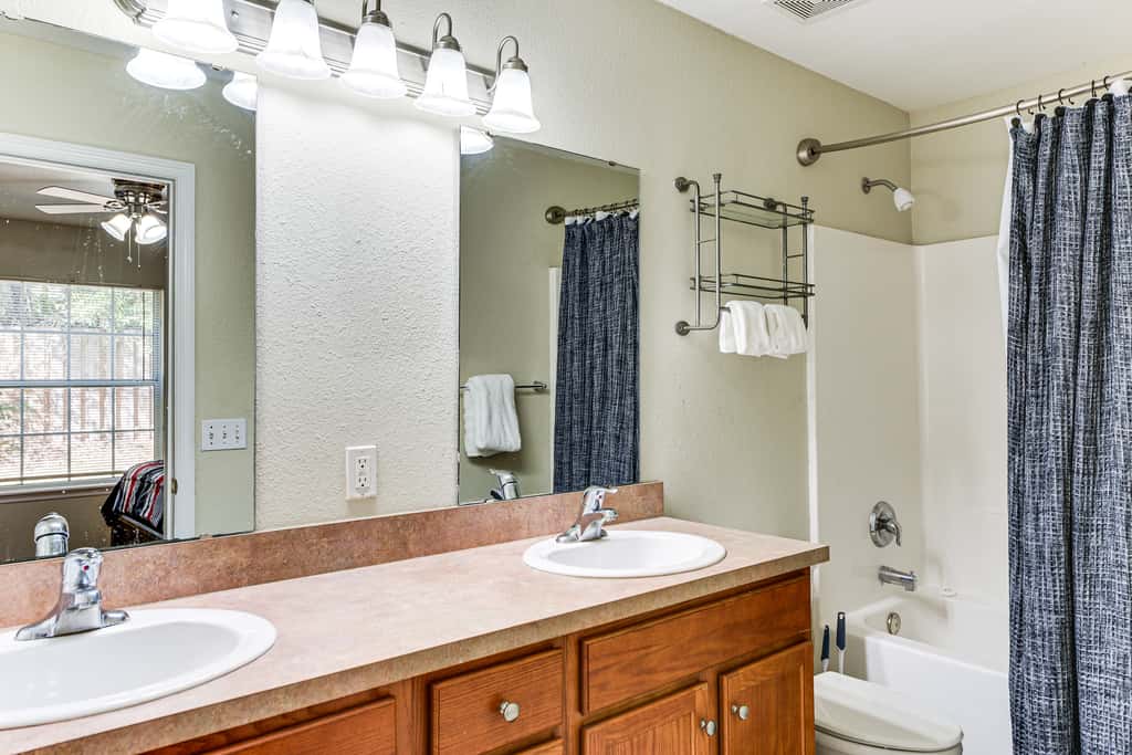 4 Mi to FSU: Pet-Friendly Townhome