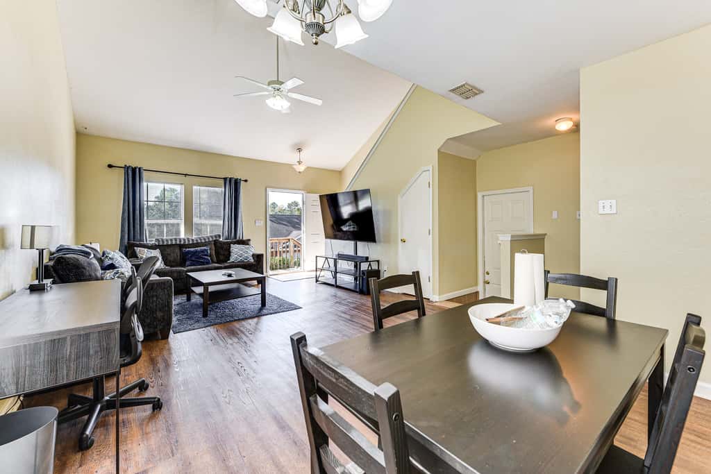 4 Mi to FSU: Pet-Friendly Townhome