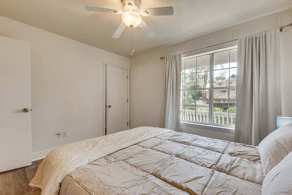2 Mi to FSU: Pet-Friendly Retreat w/ Private Yard