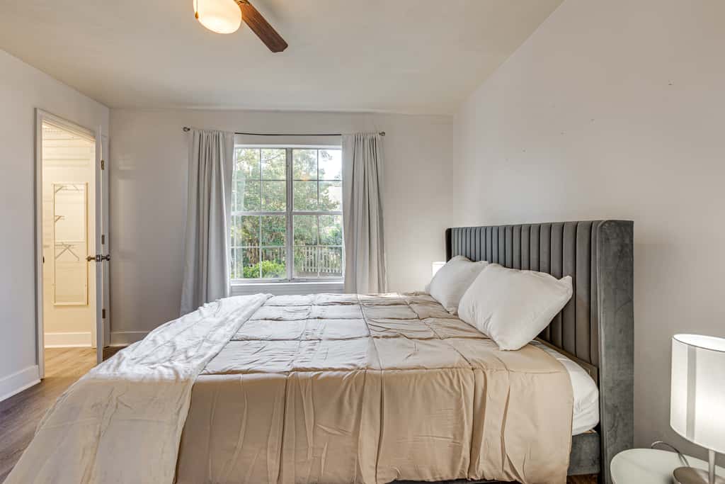 2 Mi to FSU: Pet-Friendly Retreat w/ Private Yard