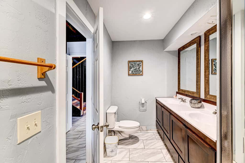 Pet-Friendly Grants Pass Home w/ Hot Tub!