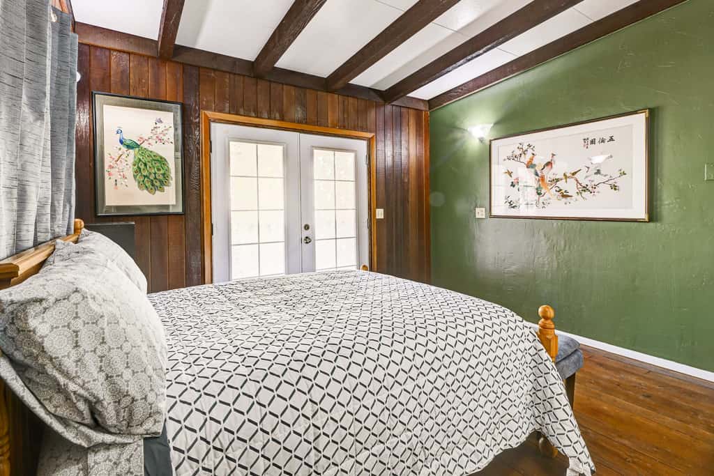 Pet-Friendly Grants Pass Home w/ Hot Tub!