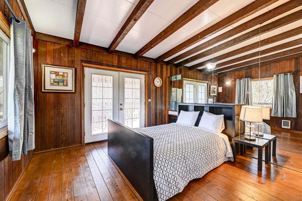 Pet-Friendly Grants Pass Home w/ Hot Tub!