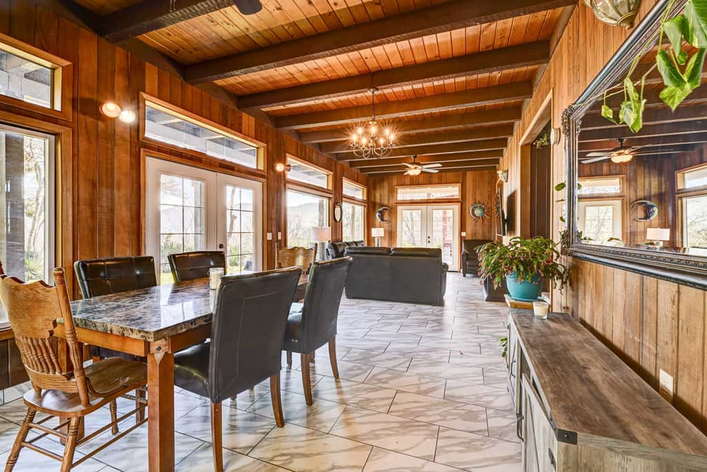 Pet-Friendly Grants Pass Home w/ Hot Tub!