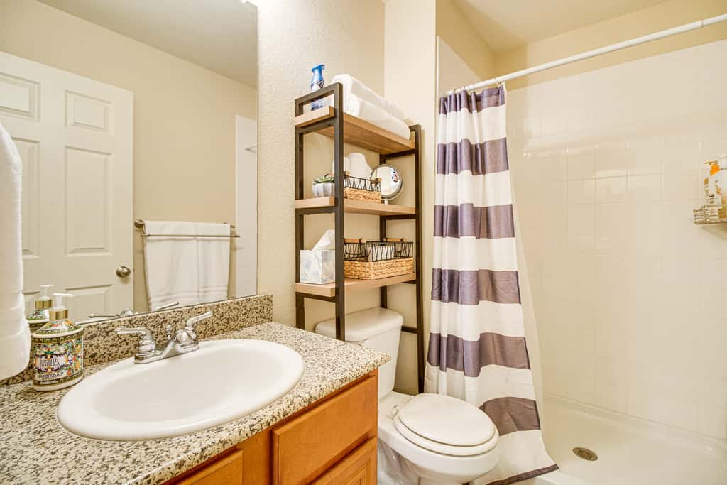 Half-Mi to Grand Lake: Townhome w/ Hot Tub
