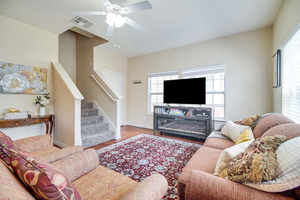 Half-Mi to Grand Lake: Townhome w/ Hot Tub
