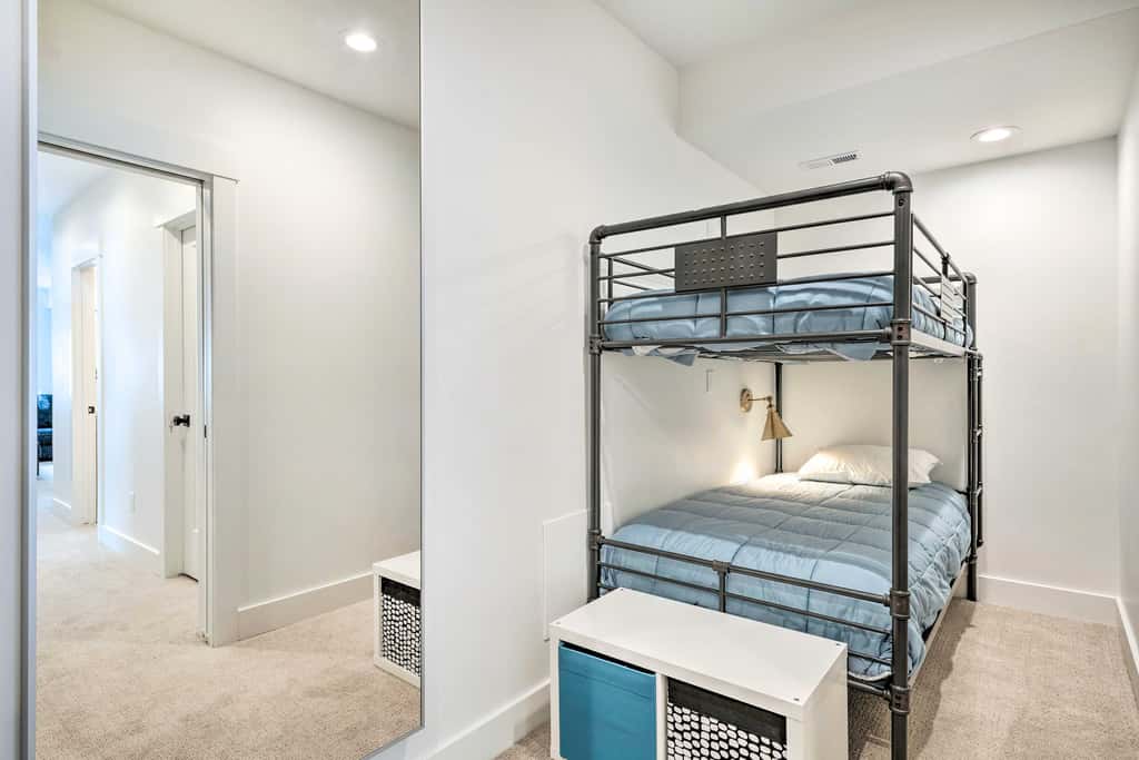 Mountain-View Townhome Near Powder Mountain!