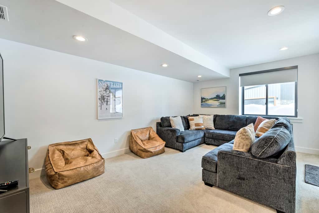 Mountain-View Townhome Near Powder Mountain!