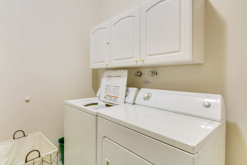 6 Mi to Powder Mtn w/ Shuttle: Cozy Eden Condo!