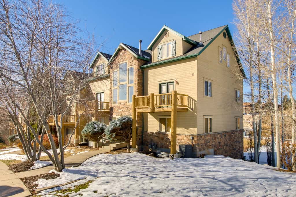 6 Mi to Powder Mtn w/ Shuttle: Cozy Eden Condo!