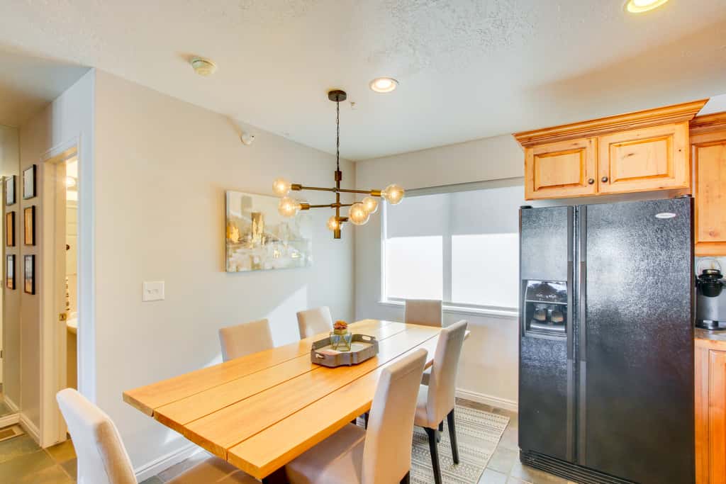 6 Mi to Powder Mtn w/ Shuttle: Cozy Eden Condo!