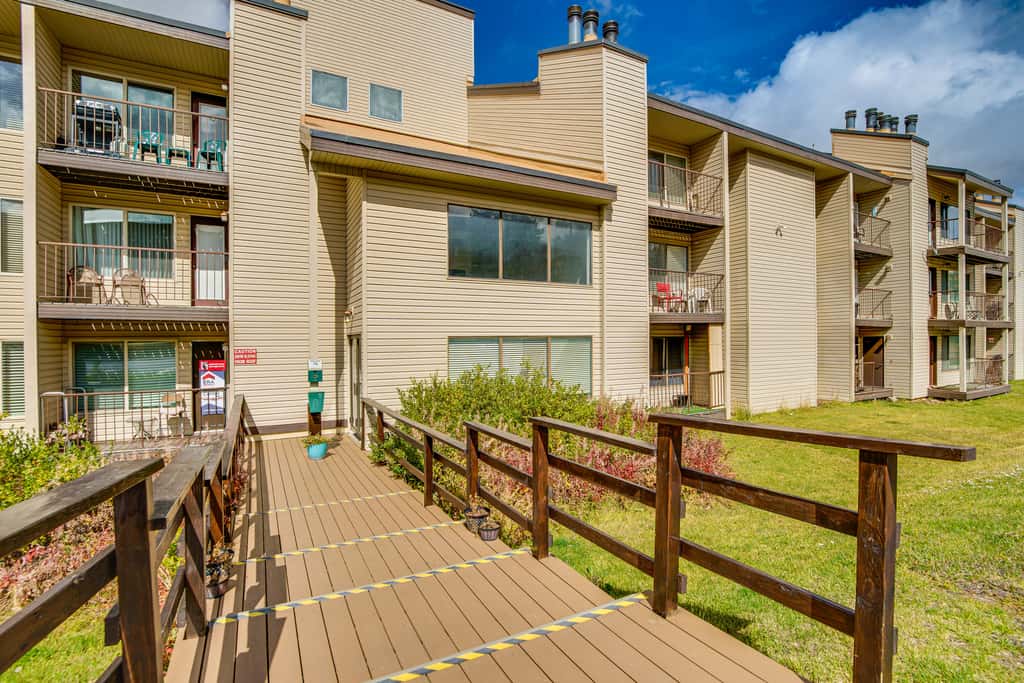 Brian Head Studio Condo w/ Balcony + Mountain View