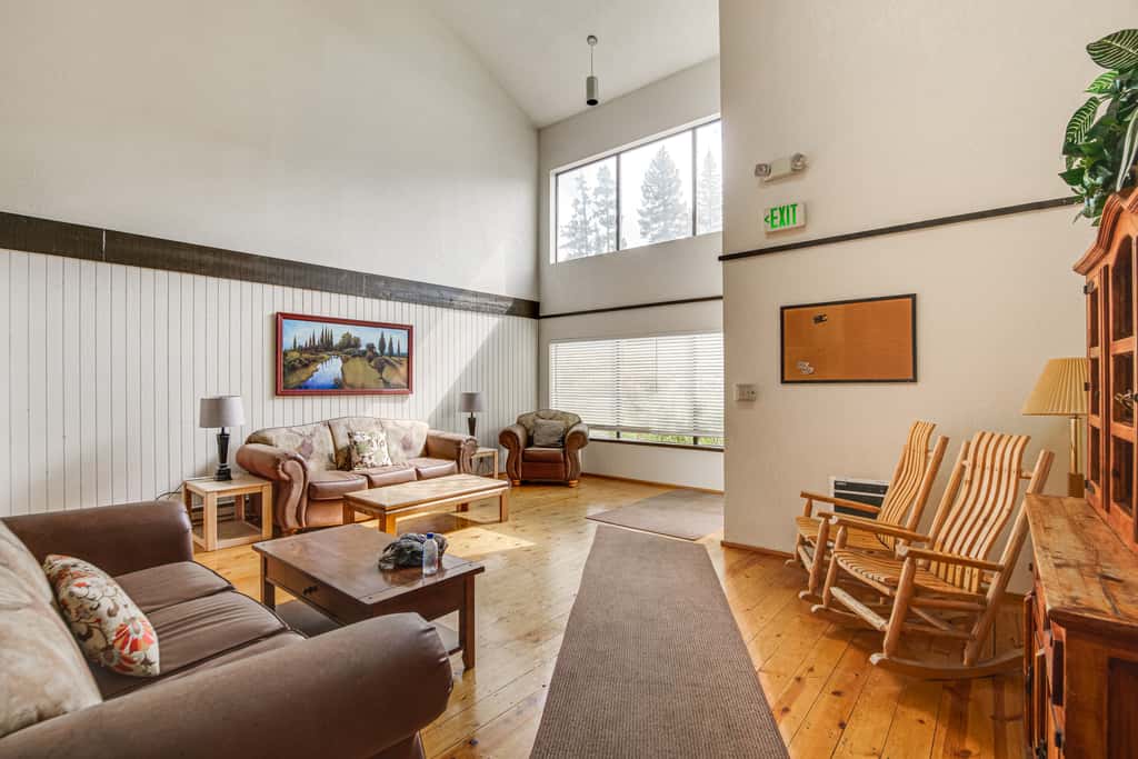 Brian Head Studio Condo w/ Balcony + Mountain View