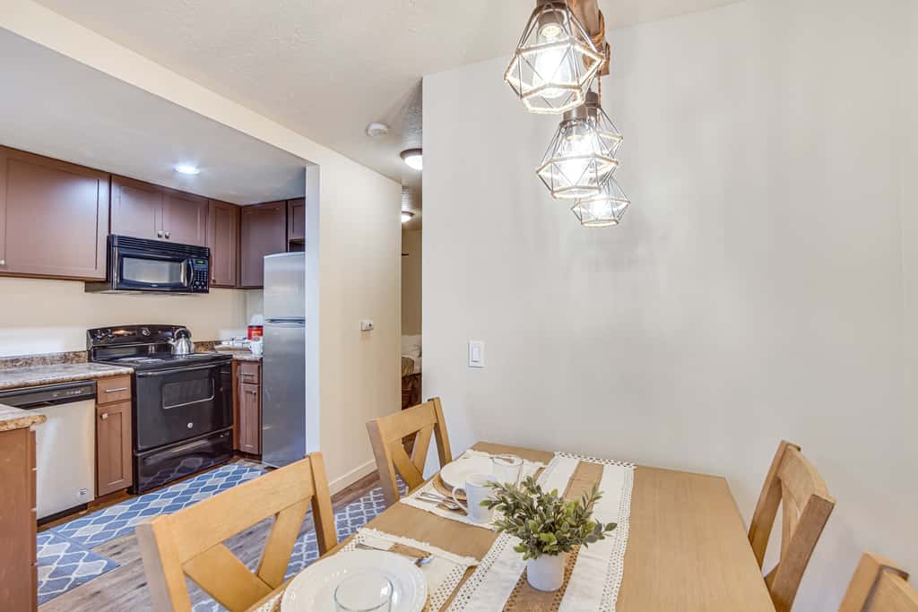 Brian Head Studio Condo w/ Balcony + Mountain View