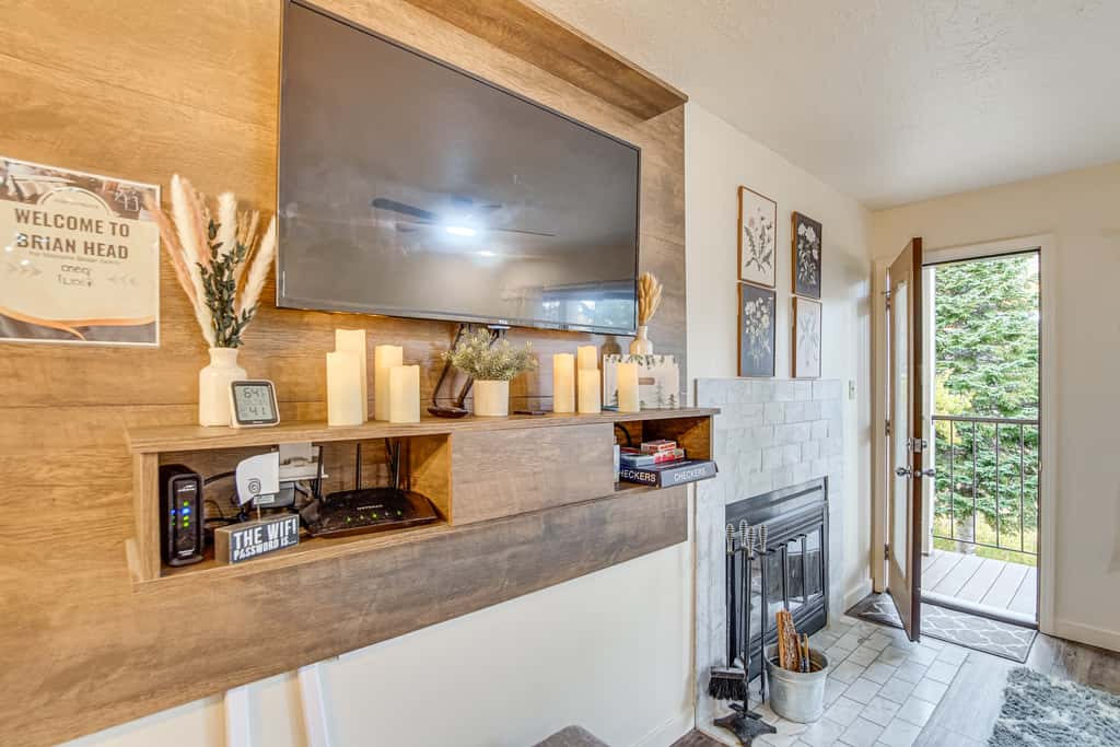 Brian Head Studio Condo w/ Balcony + Mountain View