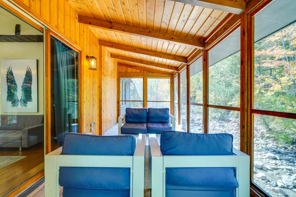 Luxe 5,000 Sq Ft Retreat: 5 Mi to Stratton Resort