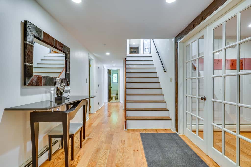 Luxe 5,000 Sq Ft Retreat: 5 Mi to Stratton Resort
