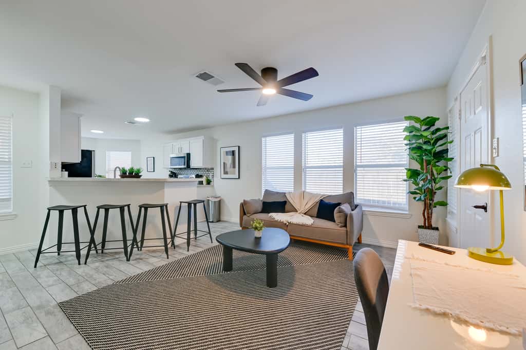 < 1 Mi to Historic McKinney: Modern Duplex w/ Yard