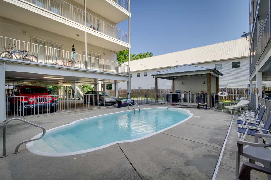 Pet-Friendly Vacation Rental in Biloxi Near Beach!