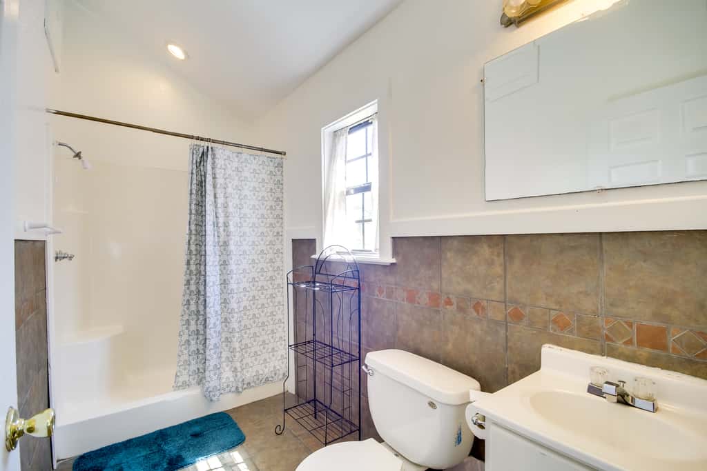 Biloxi Resort Cottage w/ Pool & Lake Access!