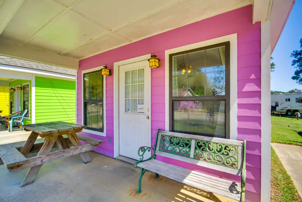 Biloxi Resort Cottage w/ Pool & Lake Access!