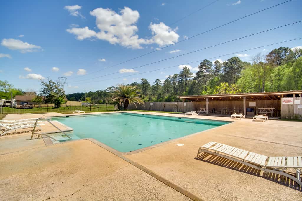 Biloxi Resort Cottage w/ Pool & Lake Access!