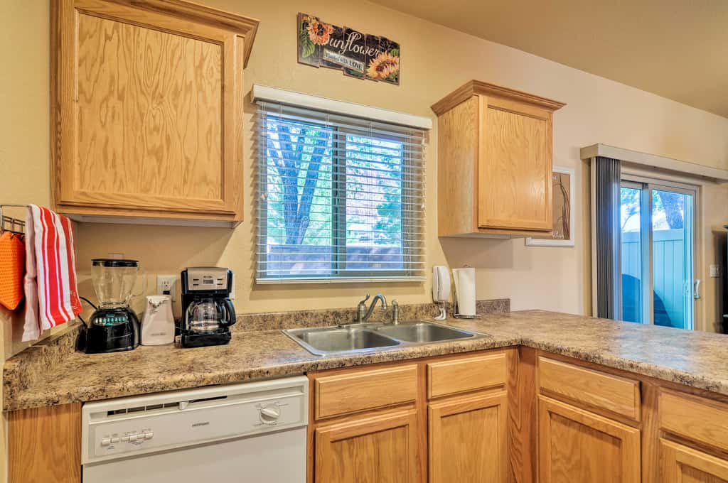 Kanab Condo w/ Pool & AC < 1 Mi to Attractions!