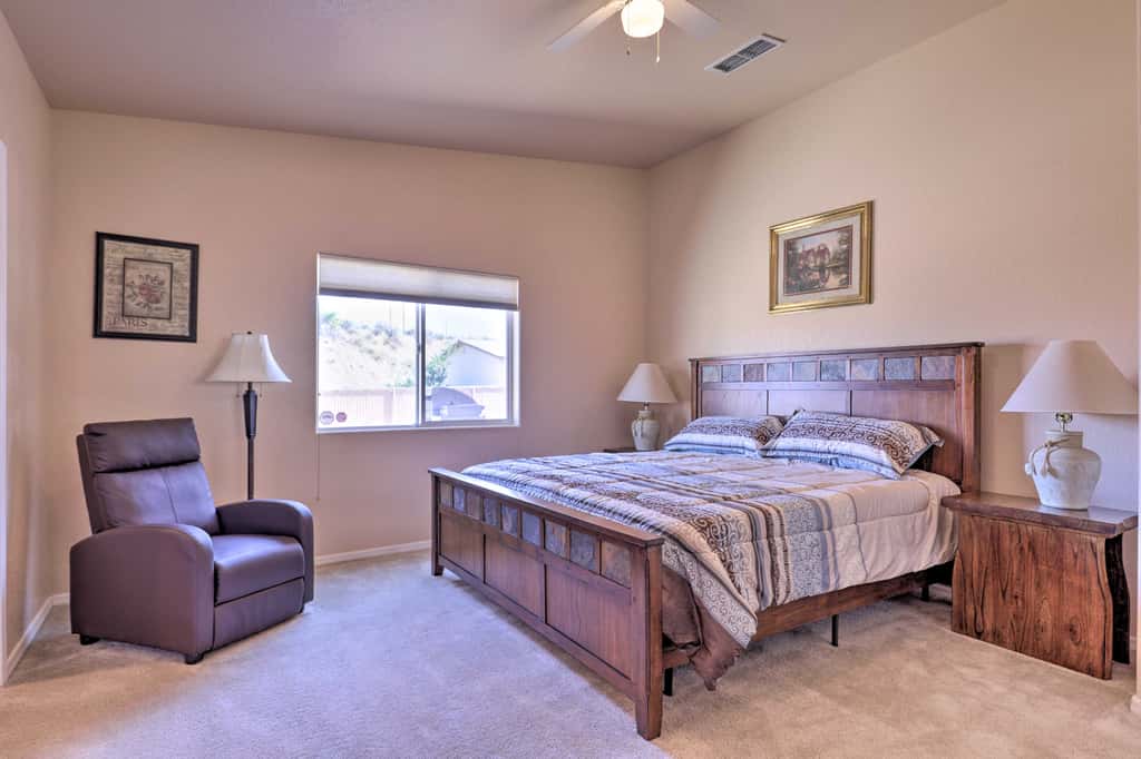 Inviting Retreat w/ Patio < 1 Mi to Colorado River