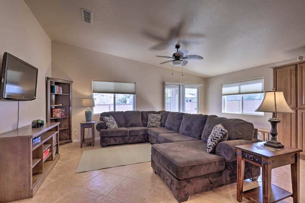 Inviting Retreat w/ Patio < 1 Mi to Colorado River