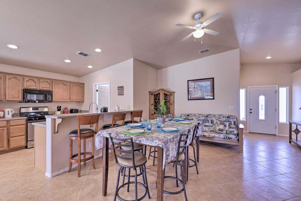 Inviting Retreat w/ Patio < 1 Mi to Colorado River