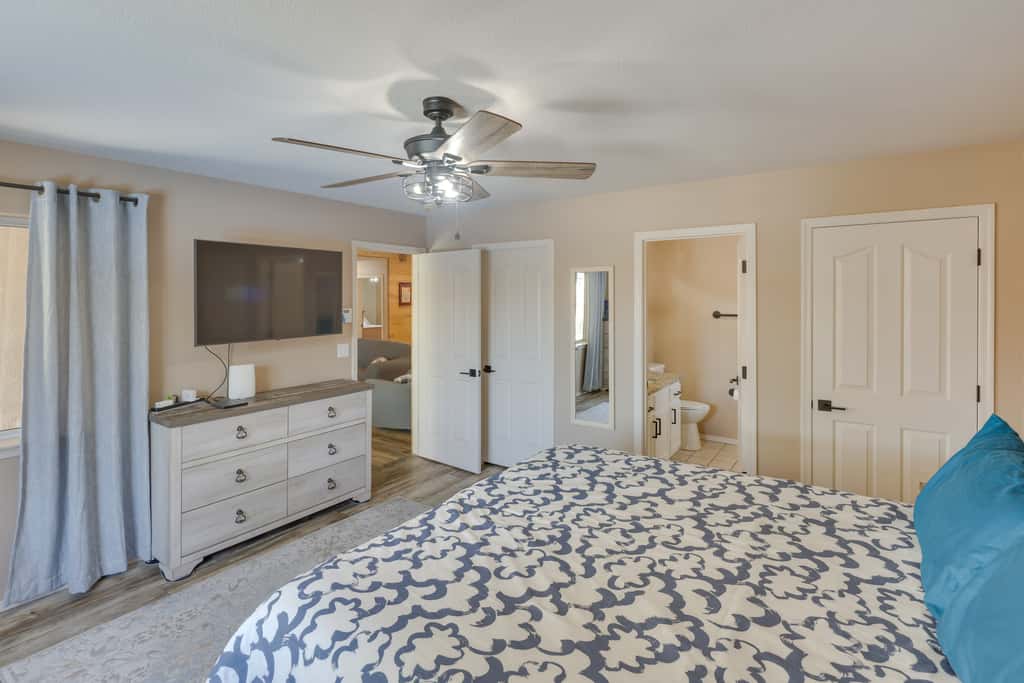 Lovely Bullhead City Retreat w/ Pool and Hot Tub