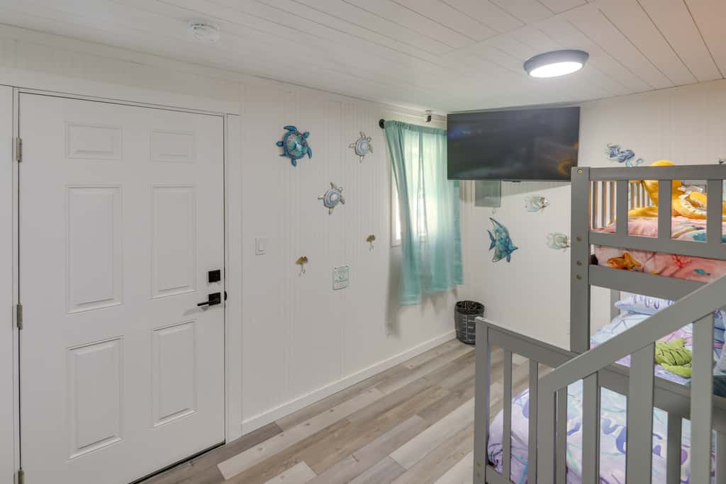 Lovely Bullhead City Retreat w/ Pool and Hot Tub