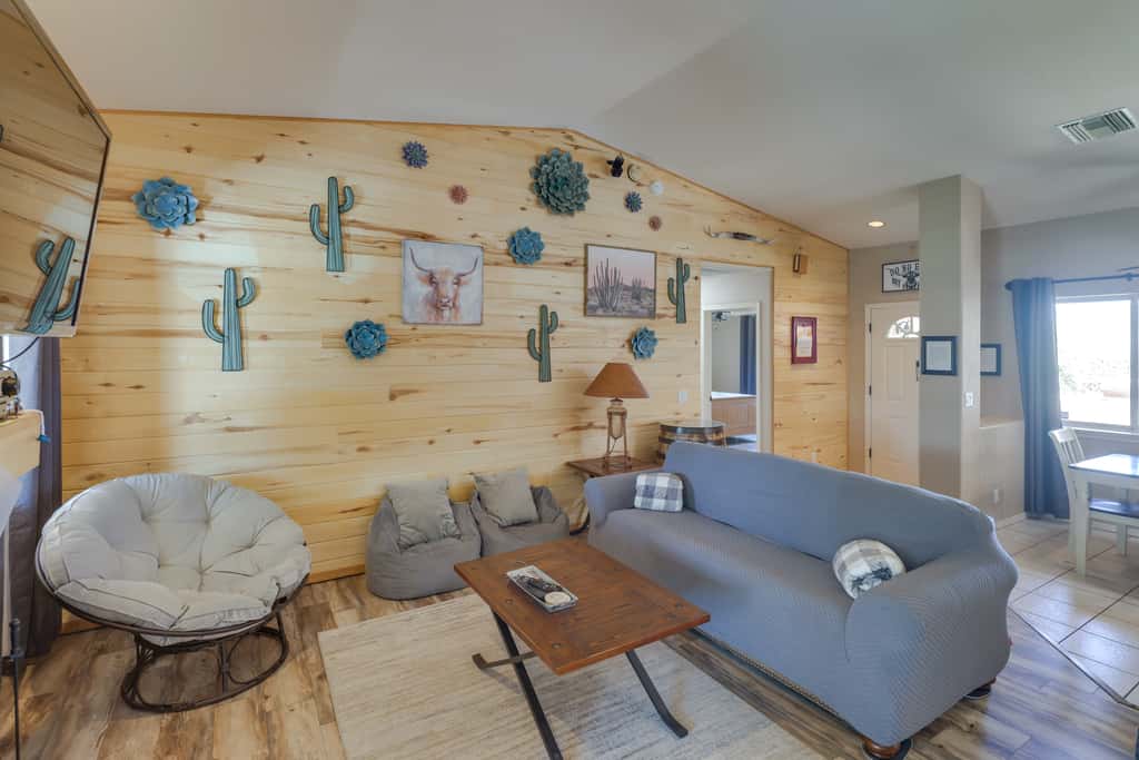 Lovely Bullhead City Retreat w/ Pool and Hot Tub
