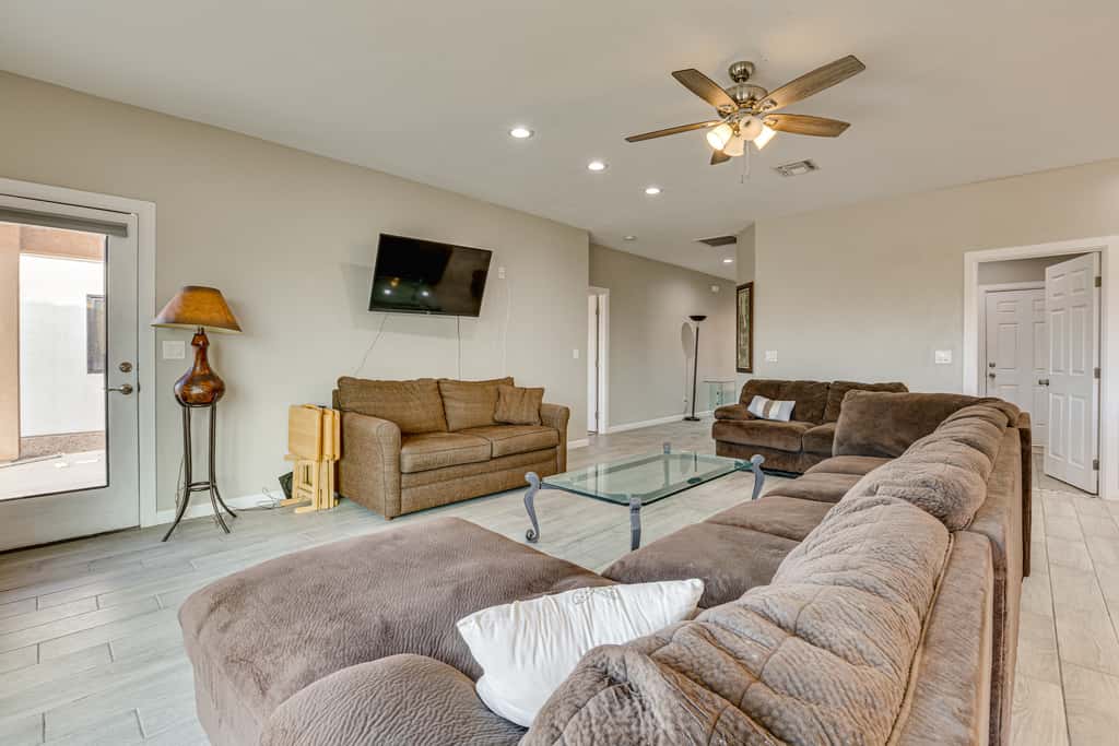 7 Mi to Golf: Mtn-View Retreat in Bullhead City