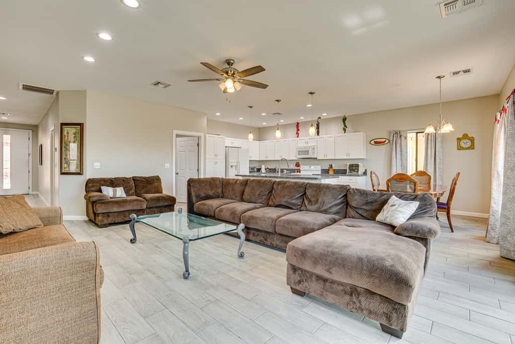 7 Mi to Golf: Mtn-View Retreat in Bullhead City