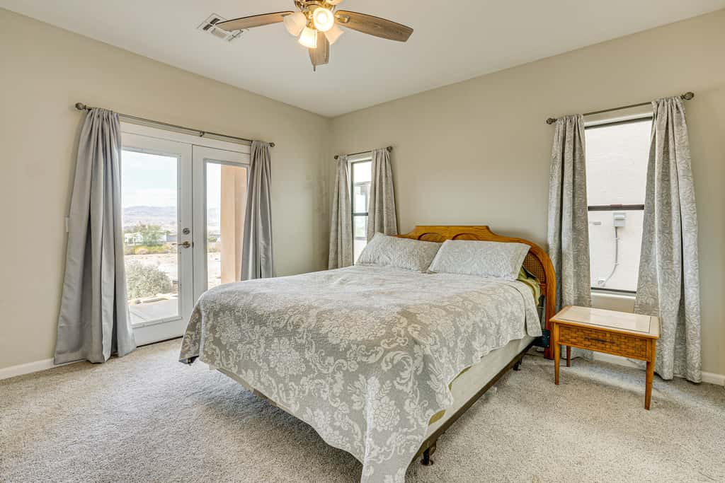 7 Mi to Golf: Mtn-View Retreat in Bullhead City