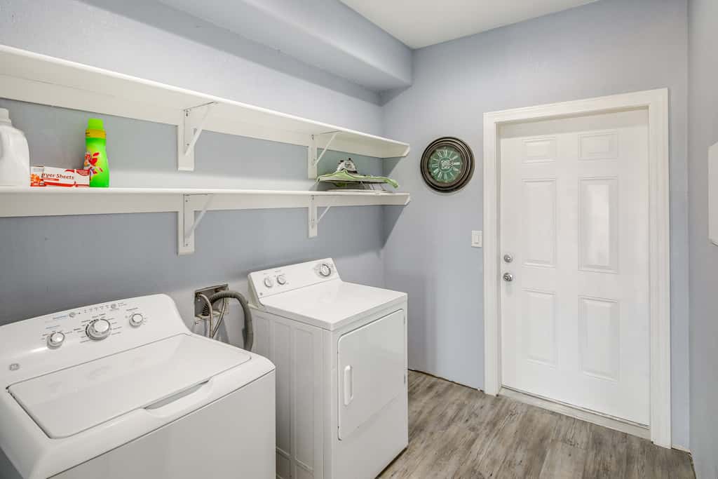 4 Mi to Casinos: Mtn-View Home in Bullhead City!