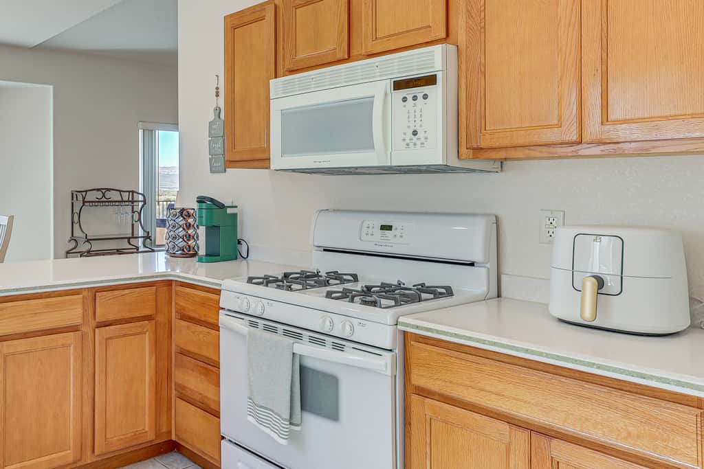 Desert Getaway w/ Serene Views in Bullhead City!