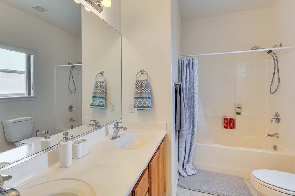 Desert Getaway w/ Serene Views in Bullhead City!