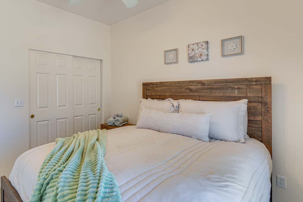 Desert Getaway w/ Serene Views in Bullhead City!