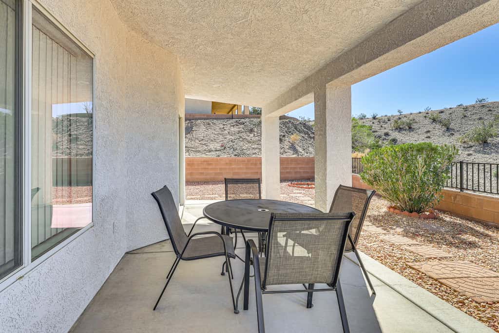 Desert Getaway w/ Serene Views in Bullhead City!