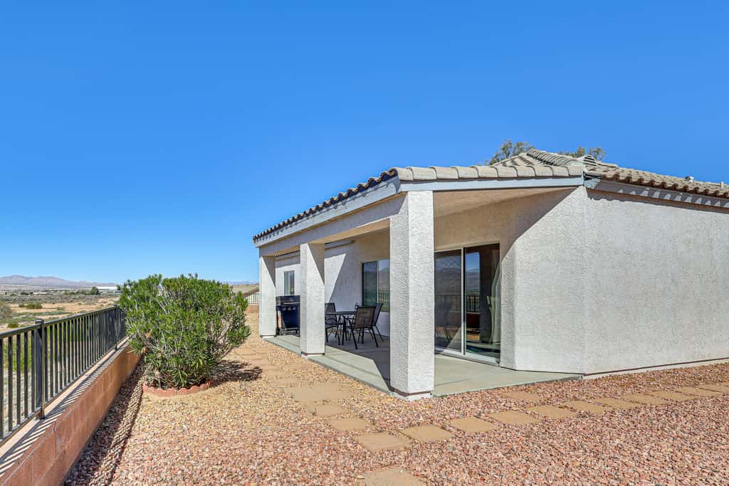 Desert Getaway w/ Serene Views in Bullhead City!